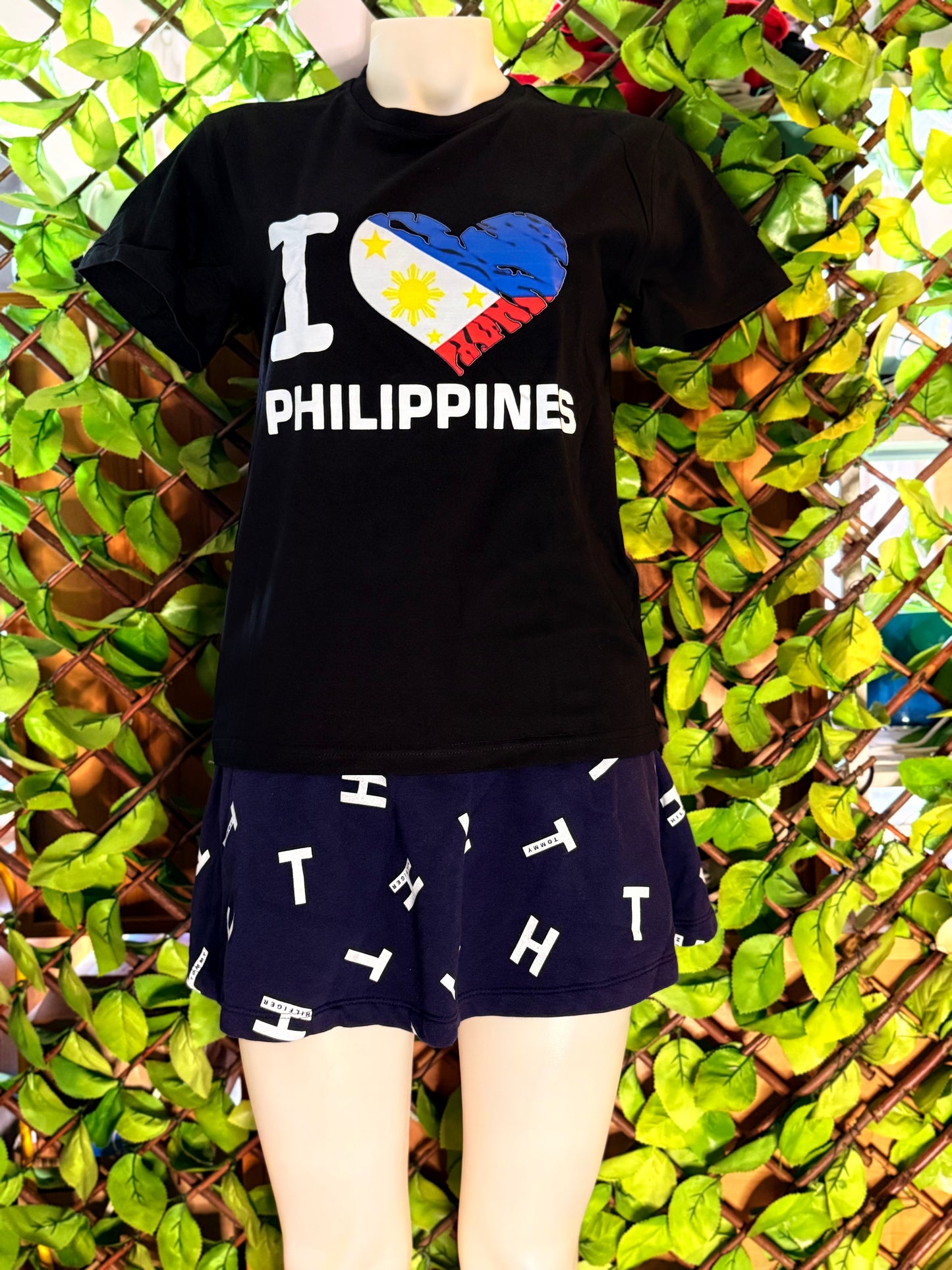 black Filipino design T-shirt