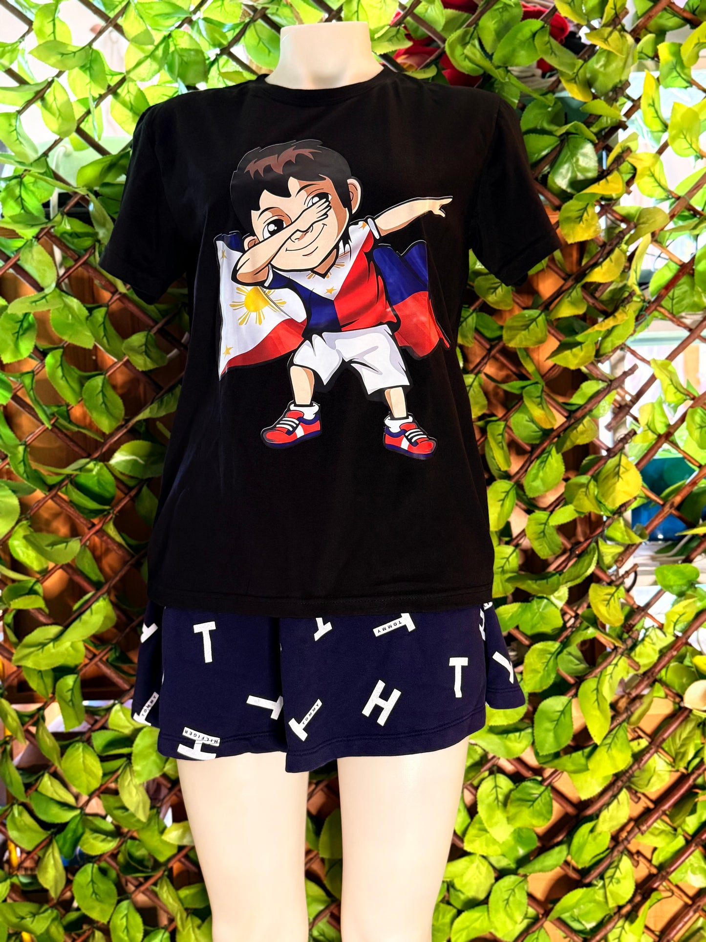black Filipino design T-shirt